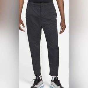 nike tech essentials commuter pant